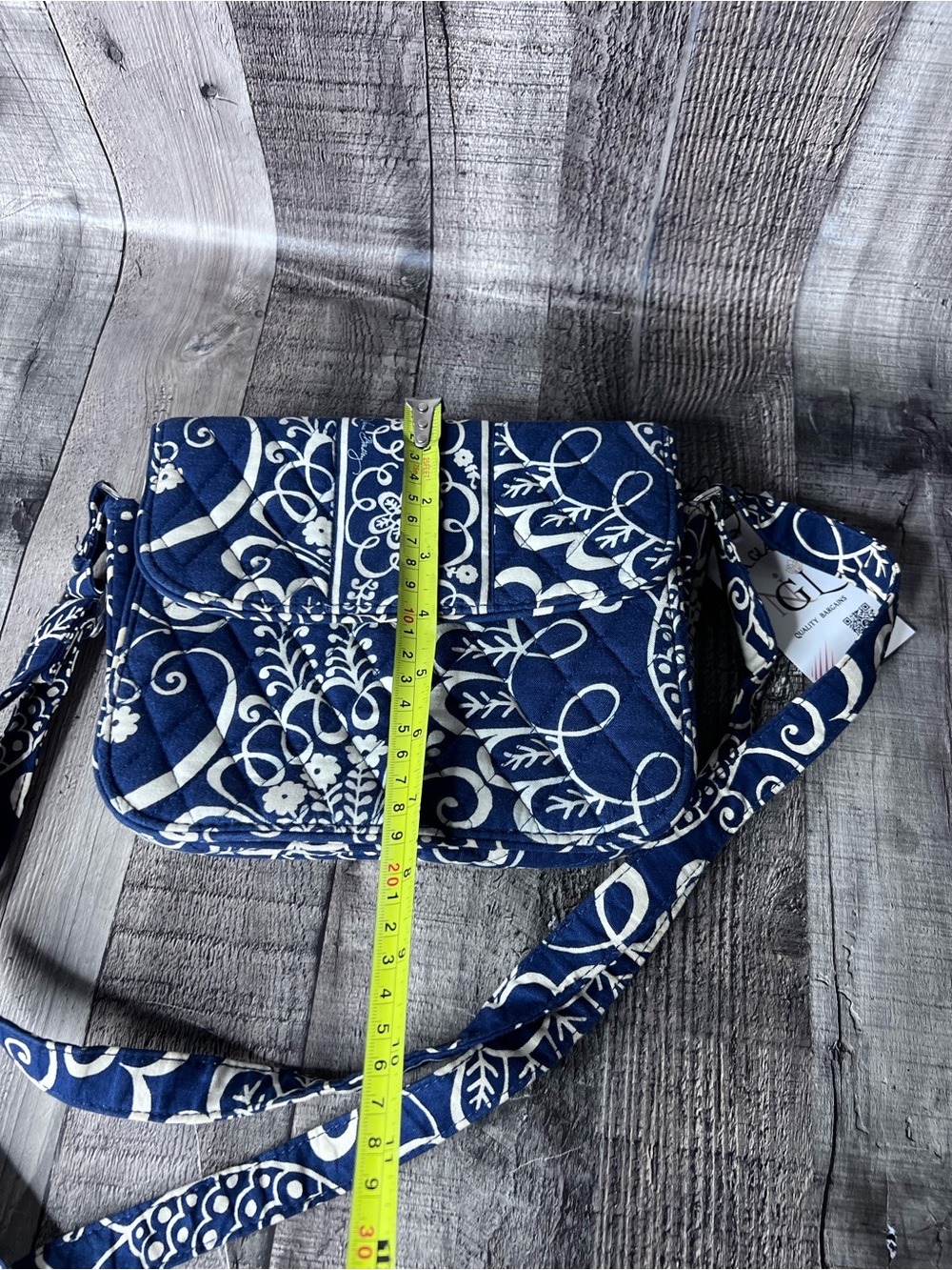 Vera Bradley Navy and Cream Quilted Floral Crossbody - Picture 11 of 12